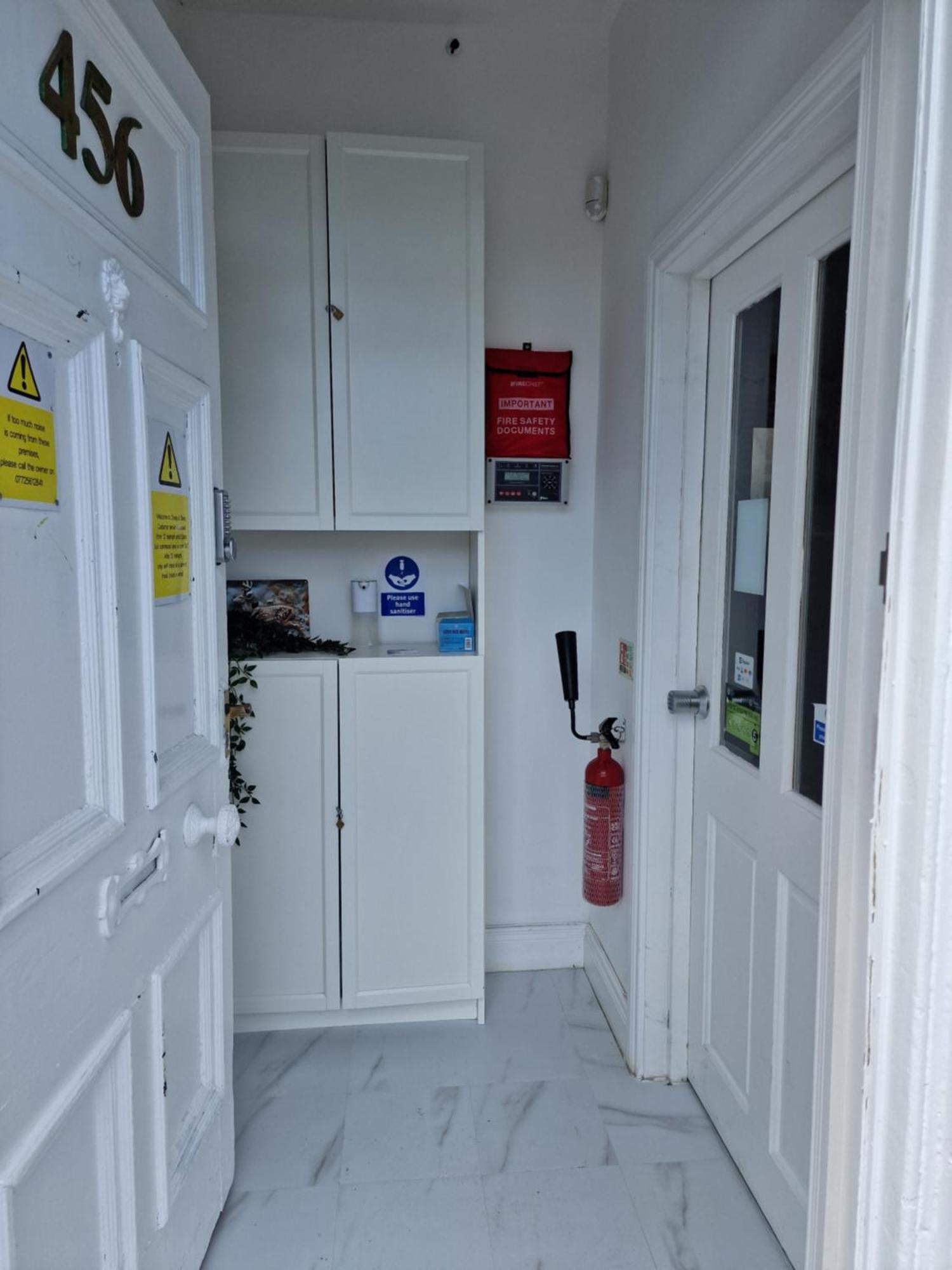 Aunty Katie'S House, Ni Tourist Board Certified & Located On The Main Oldpark Road To Belfast, With Free Continental Breakfast & Free Ultra Fast Sky Internet, Free Sky Sports & Free Sky Cinema, Self-Check In After 10Pm Gmt Pansiyon Dış mekan fotoğraf
