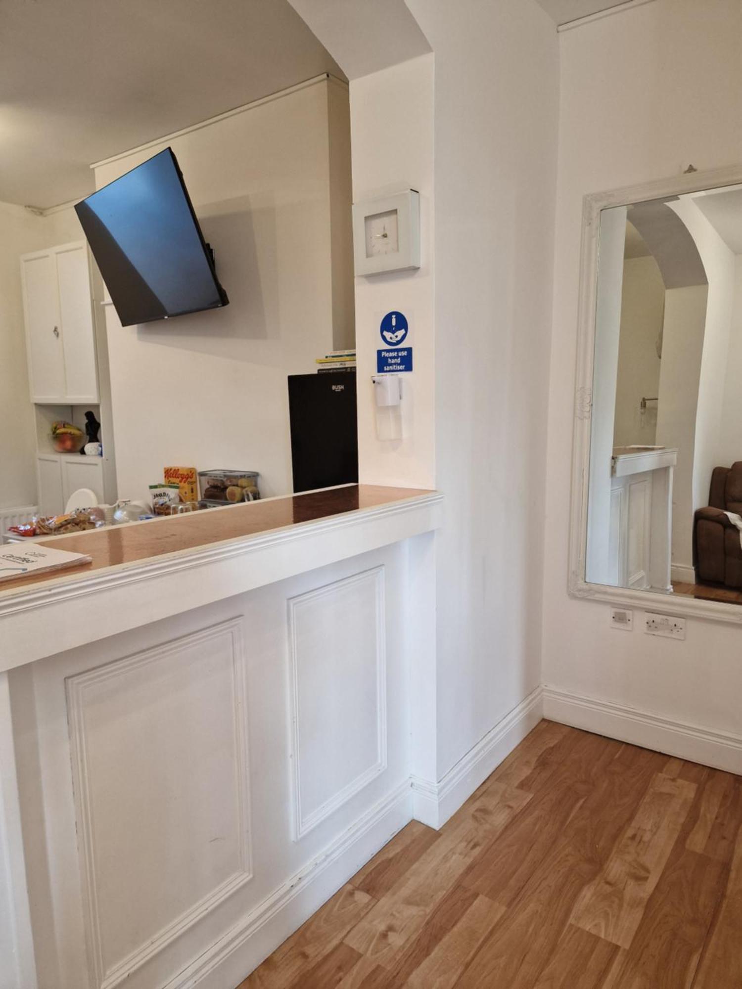 Aunty Katie'S House, Ni Tourist Board Certified & Located On The Main Oldpark Road To Belfast, With Free Continental Breakfast & Free Ultra Fast Sky Internet, Free Sky Sports & Free Sky Cinema, Self-Check In After 10Pm Gmt Pansiyon Dış mekan fotoğraf
