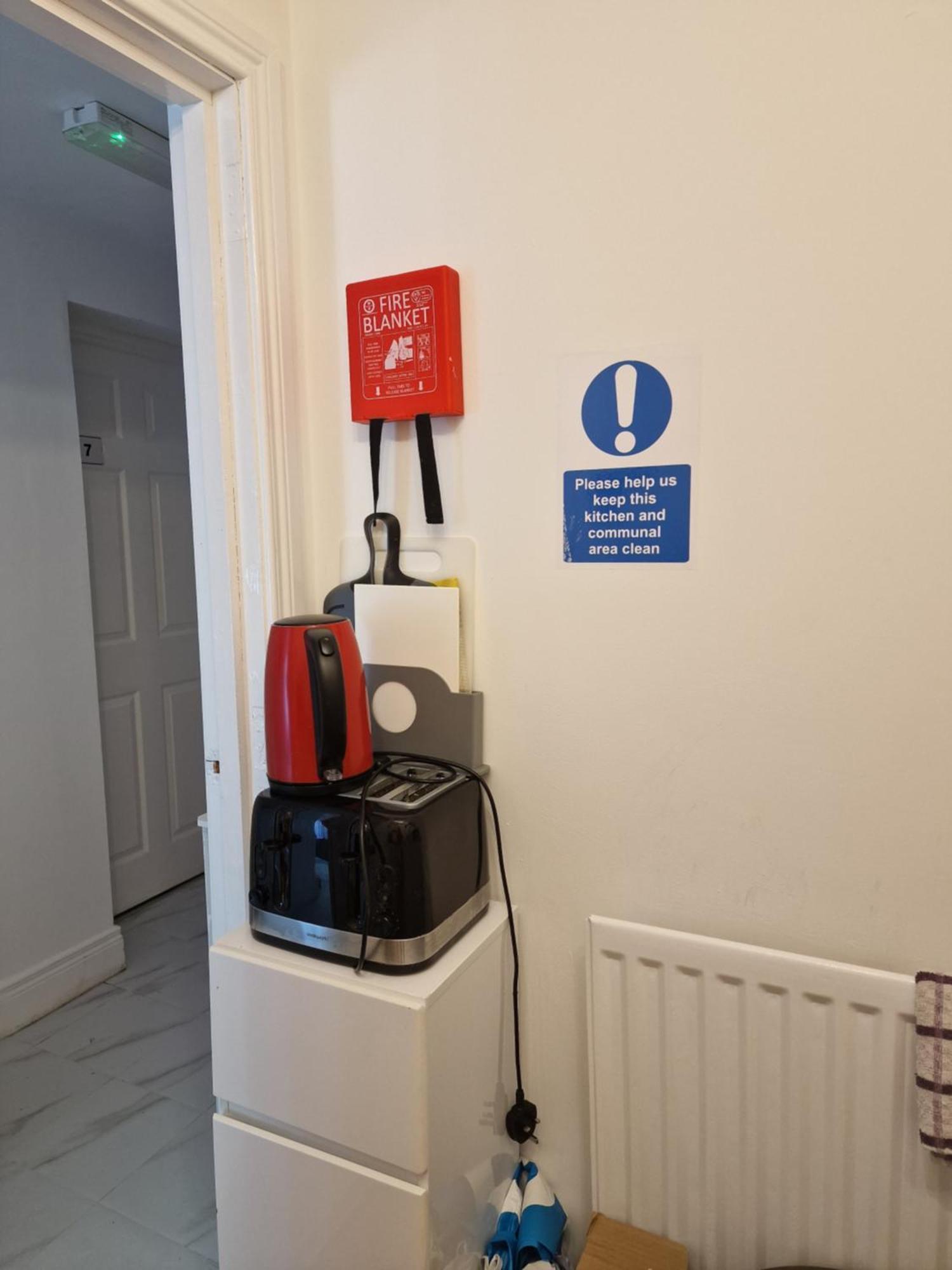 Aunty Katie'S House, Ni Tourist Board Certified & Located On The Main Oldpark Road To Belfast, With Free Continental Breakfast & Free Ultra Fast Sky Internet, Free Sky Sports & Free Sky Cinema, Self-Check In After 10Pm Gmt Pansiyon Dış mekan fotoğraf