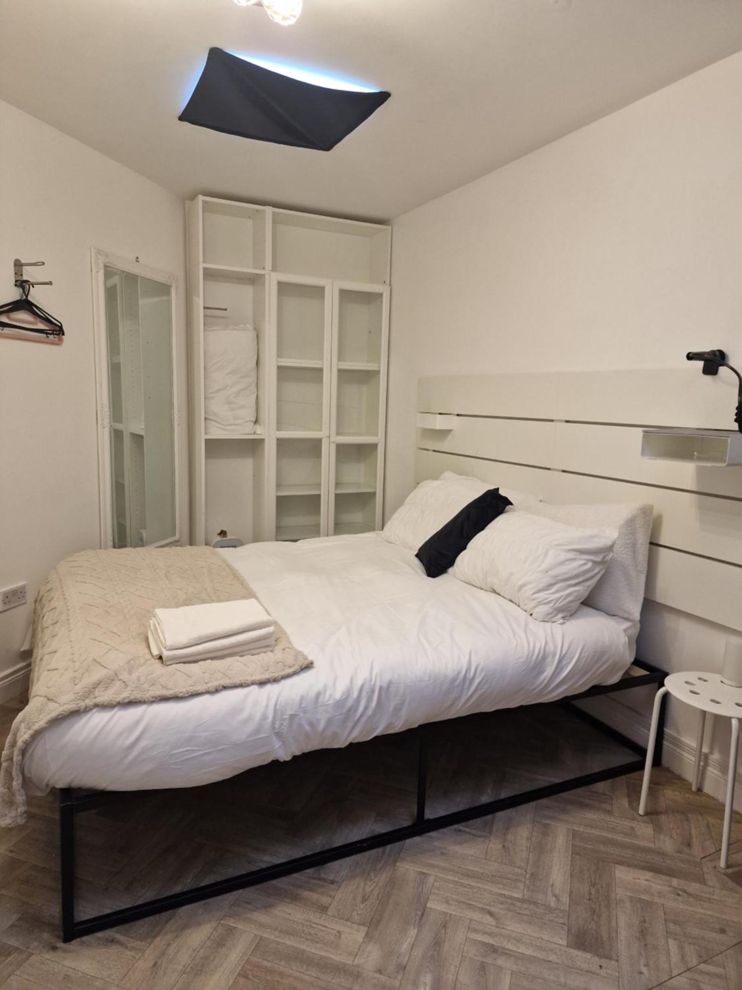 Aunty Katie'S House, Ni Tourist Board Certified & Located On The Main Oldpark Road To Belfast, With Free Continental Breakfast & Free Ultra Fast Sky Internet, Free Sky Sports & Free Sky Cinema, Self-Check In After 10Pm Gmt Pansiyon Dış mekan fotoğraf