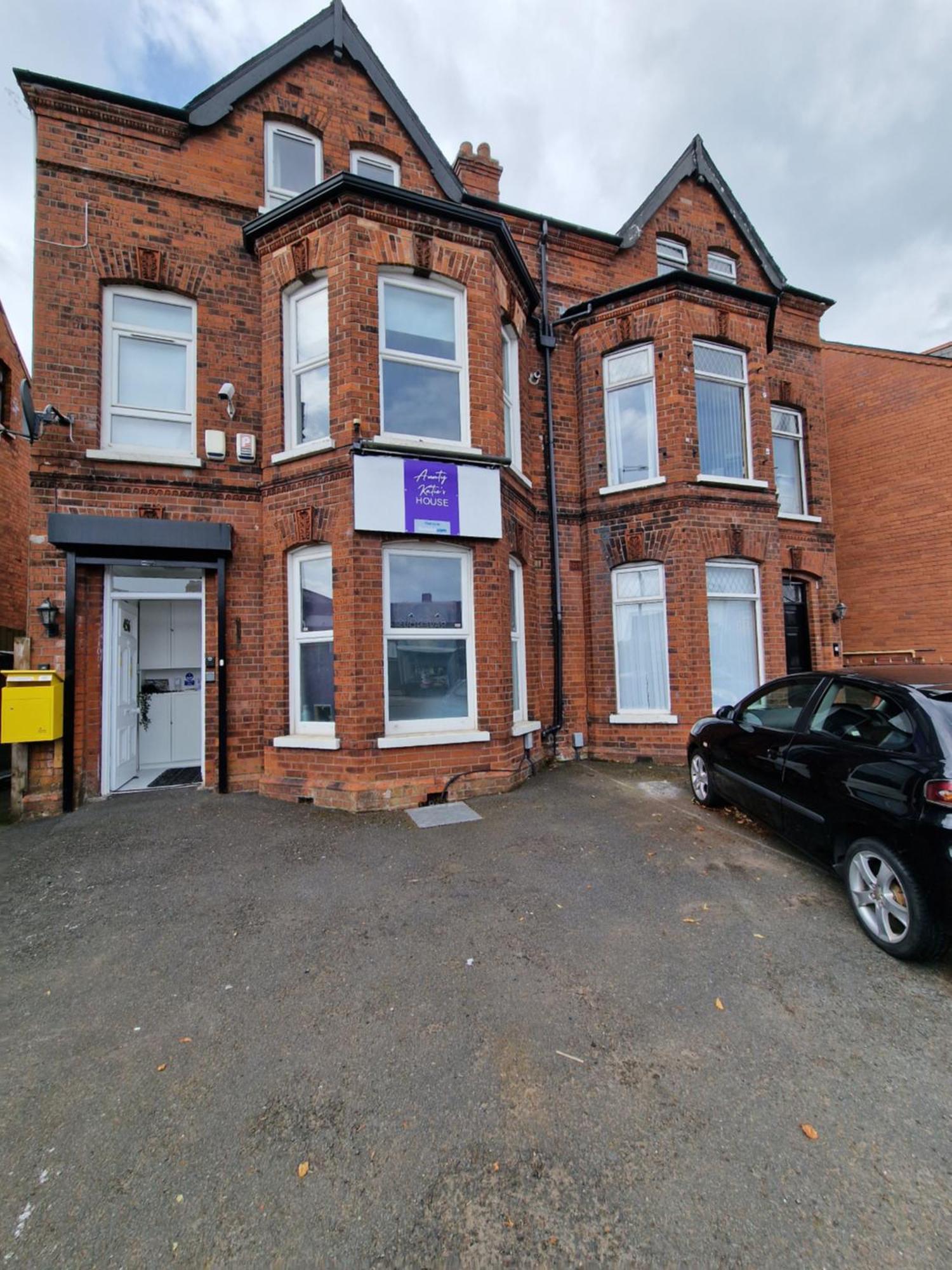 Aunty Katie'S House, Ni Tourist Board Certified & Located On The Main Oldpark Road To Belfast, With Free Continental Breakfast & Free Ultra Fast Sky Internet, Free Sky Sports & Free Sky Cinema, Self-Check In After 10Pm Gmt Pansiyon Dış mekan fotoğraf
