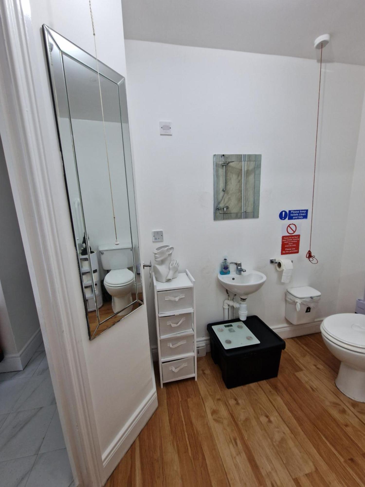 Aunty Katie'S House, Ni Tourist Board Certified & Located On The Main Oldpark Road To Belfast, With Free Continental Breakfast & Free Ultra Fast Sky Internet, Free Sky Sports & Free Sky Cinema, Self-Check In After 10Pm Gmt Pansiyon Dış mekan fotoğraf