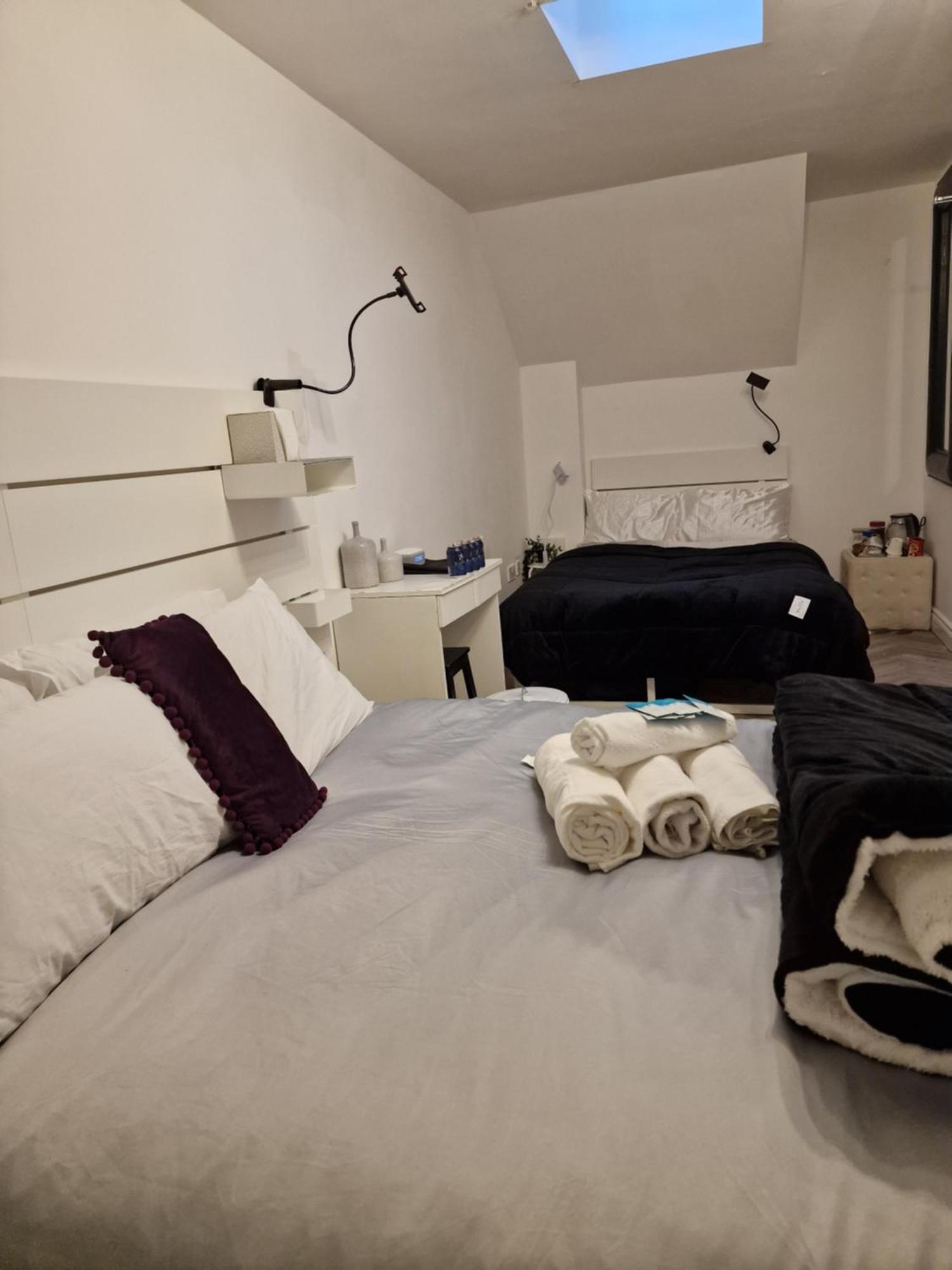 Aunty Katie'S House, Ni Tourist Board Certified & Located On The Main Oldpark Road To Belfast, With Free Continental Breakfast & Free Ultra Fast Sky Internet, Free Sky Sports & Free Sky Cinema, Self-Check In After 10Pm Gmt Pansiyon Dış mekan fotoğraf