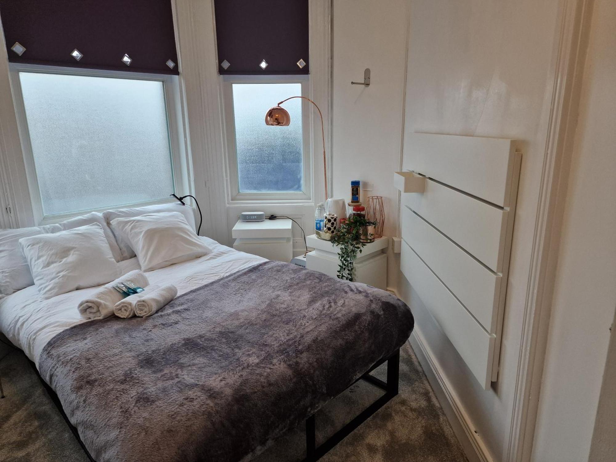 Aunty Katie'S House, Ni Tourist Board Certified & Located On The Main Oldpark Road To Belfast, With Free Continental Breakfast & Free Ultra Fast Sky Internet, Free Sky Sports & Free Sky Cinema, Self-Check In After 10Pm Gmt Pansiyon Dış mekan fotoğraf
