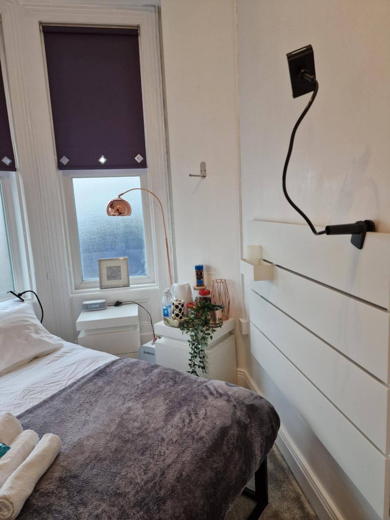 Aunty Katie'S House, Ni Tourist Board Certified & Located On The Main Oldpark Road To Belfast, With Free Continental Breakfast & Free Ultra Fast Sky Internet, Free Sky Sports & Free Sky Cinema, Self-Check In After 10Pm Gmt Pansiyon Dış mekan fotoğraf